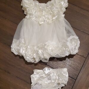 Beautiful Floral Cream/Ivory Baby Girl Dress Wedding/Formal